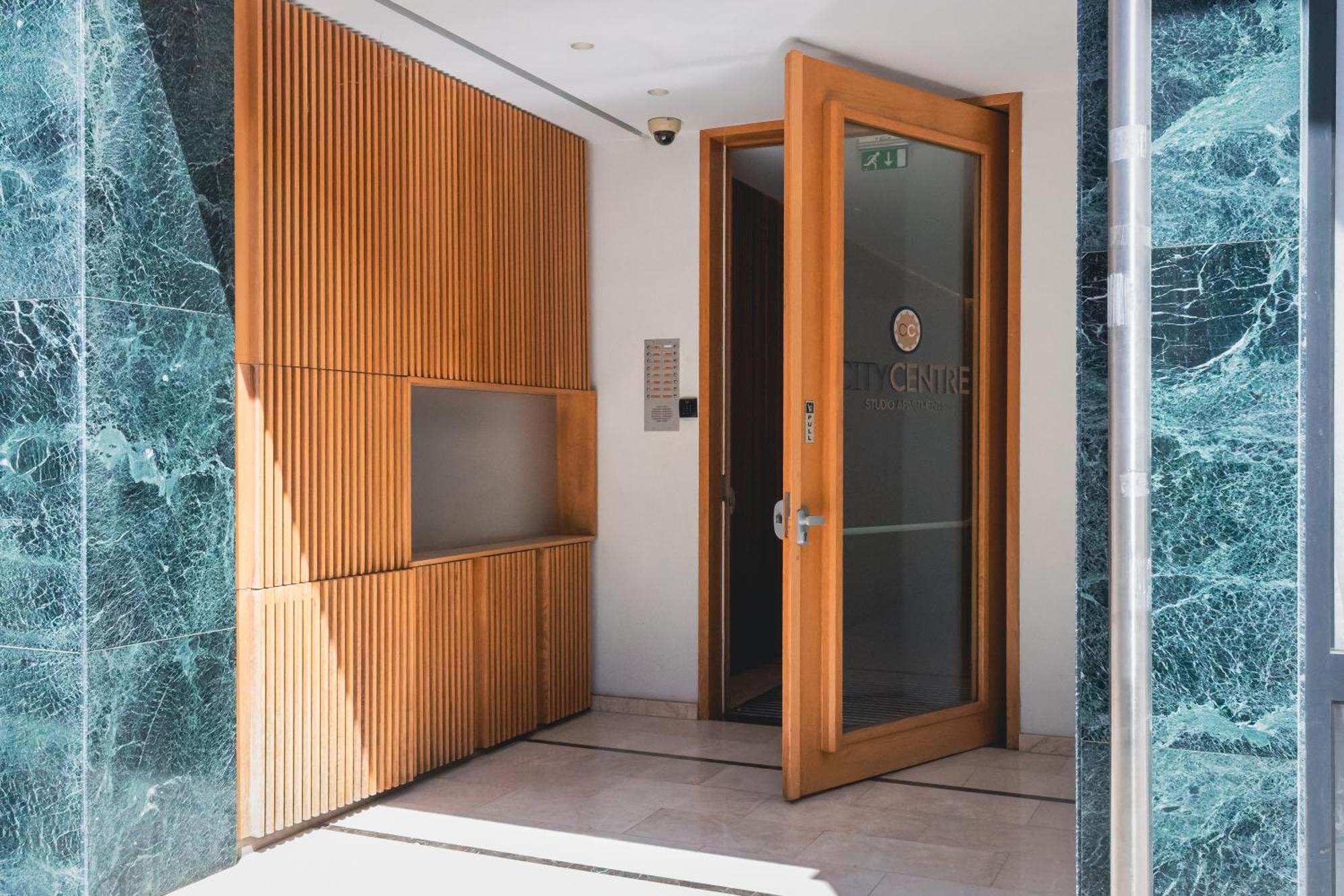 City Centre Studio Apartments Никозия Екстериор снимка