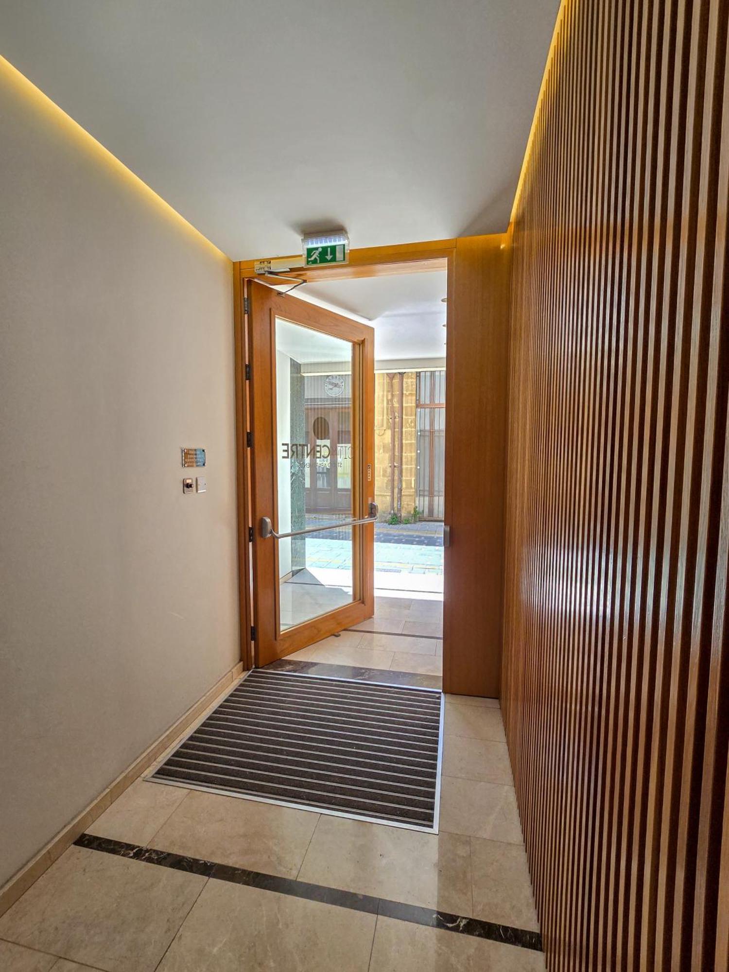 City Centre Studio Apartments Никозия Екстериор снимка